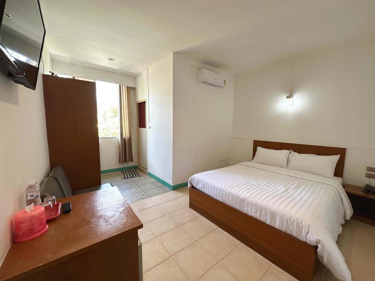 Plernpetch Hotel Surat Thani Ngoại thất bức ảnh