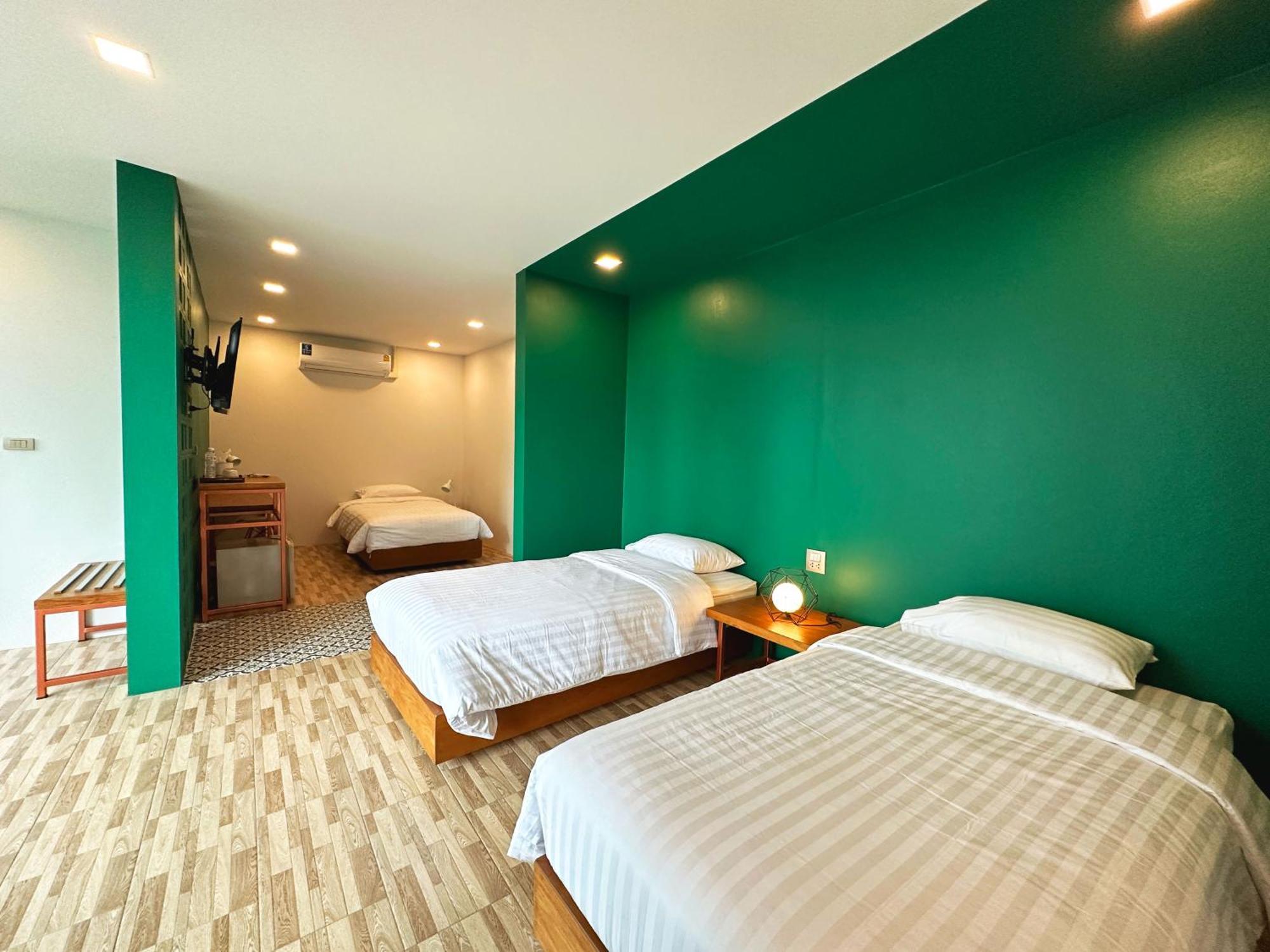 Plernpetch Hotel Surat Thani Ngoại thất bức ảnh