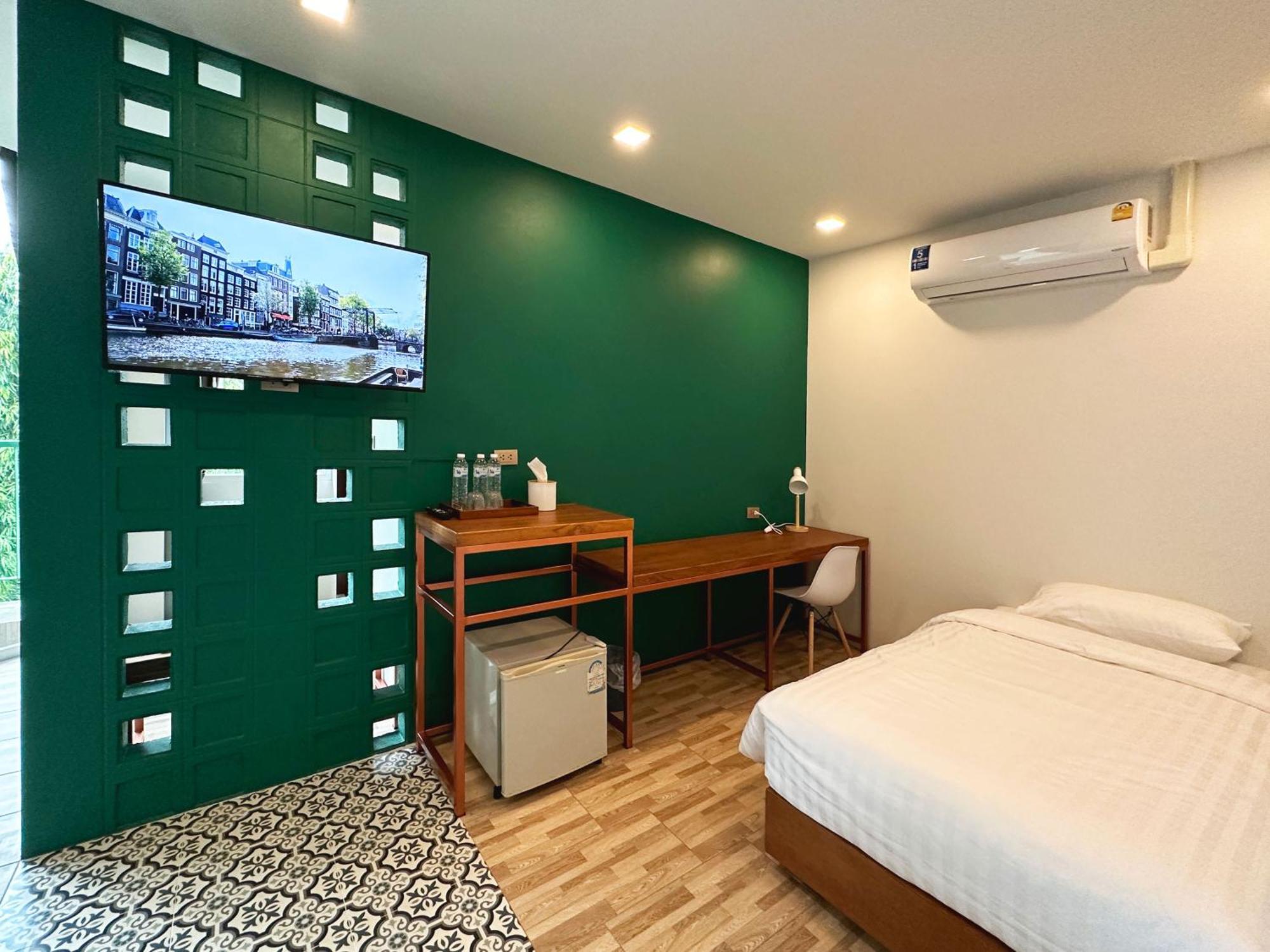 Plernpetch Hotel Surat Thani Ngoại thất bức ảnh