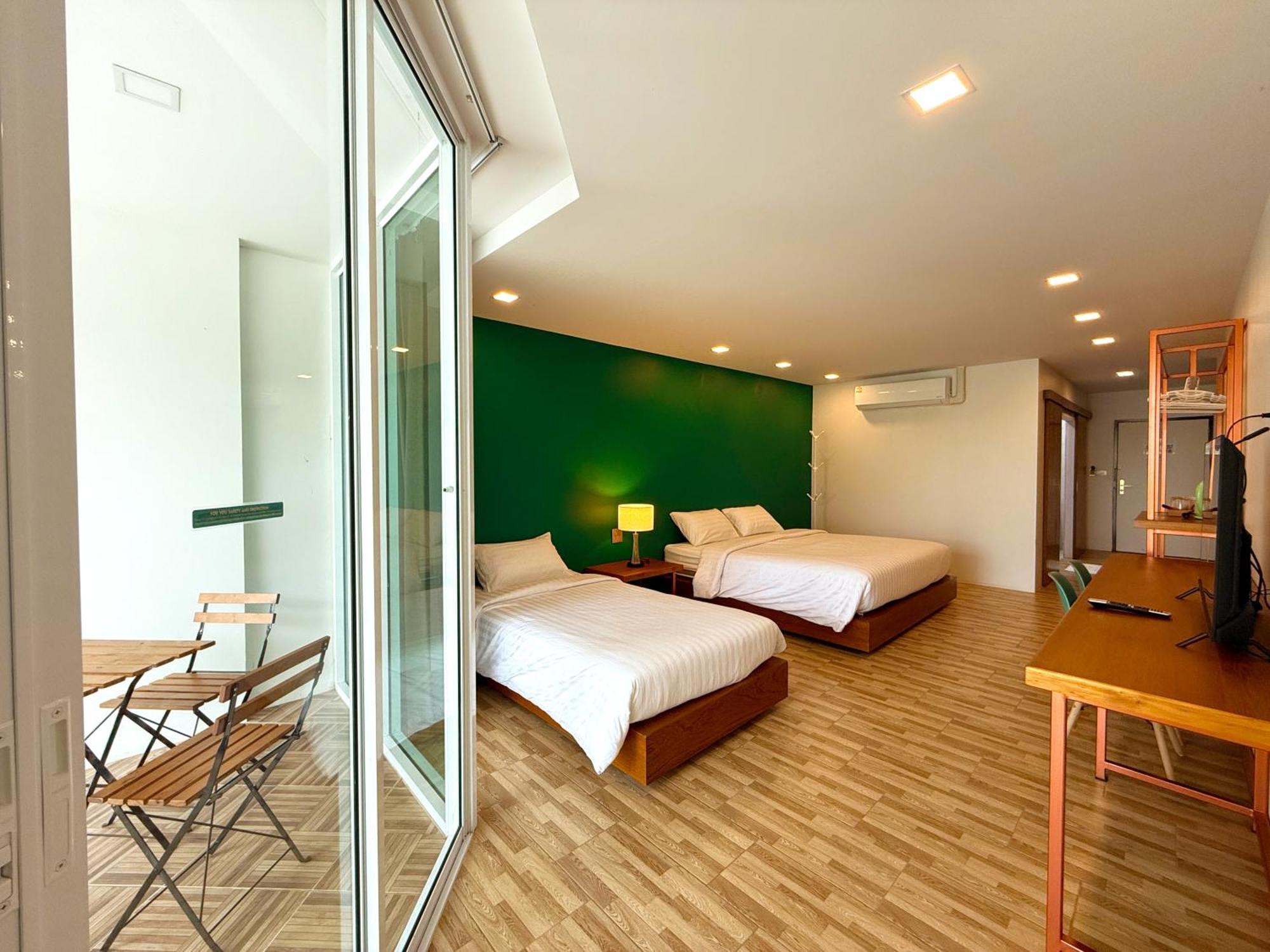 Plernpetch Hotel Surat Thani Ngoại thất bức ảnh