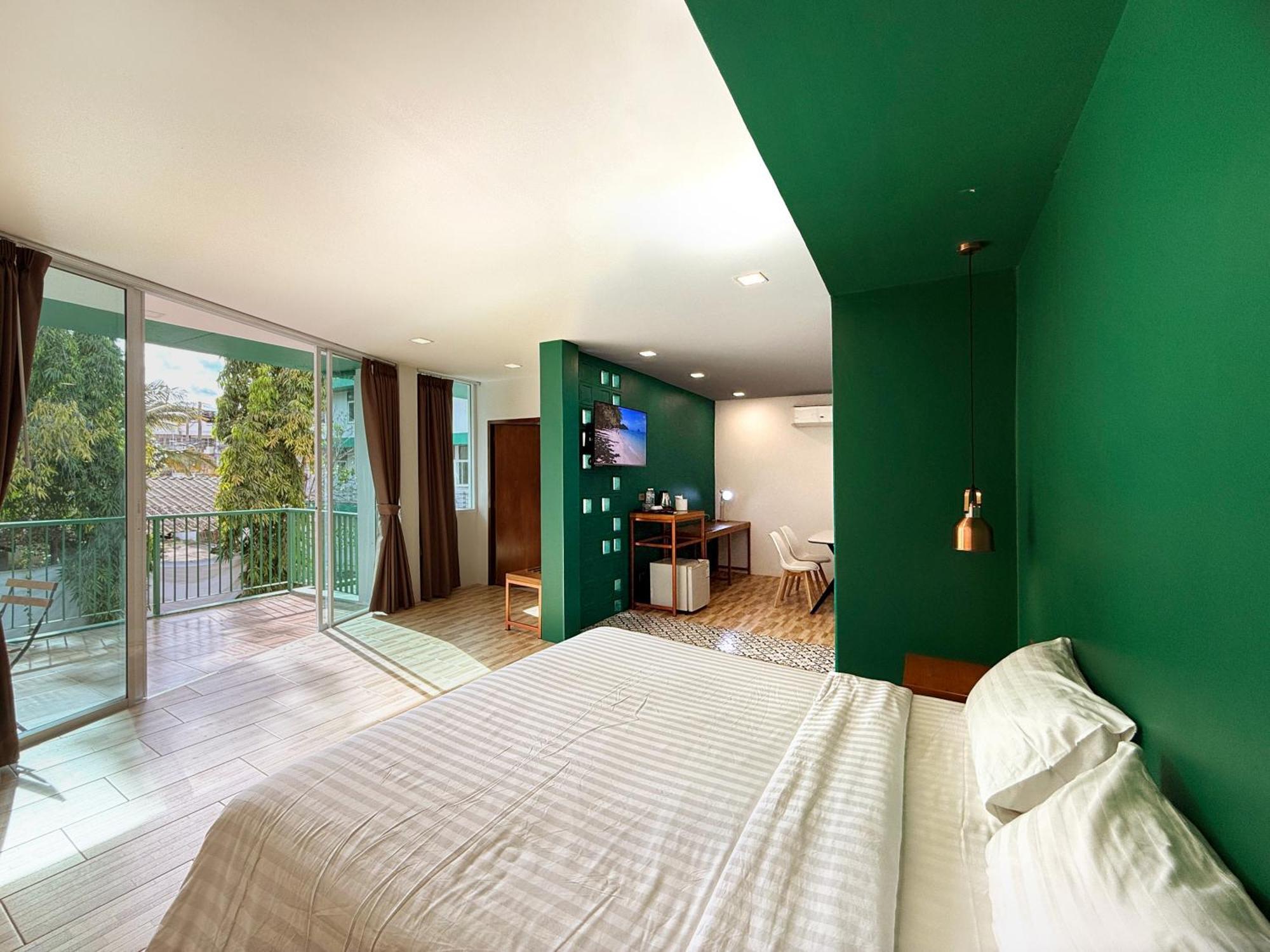 Plernpetch Hotel Surat Thani Ngoại thất bức ảnh